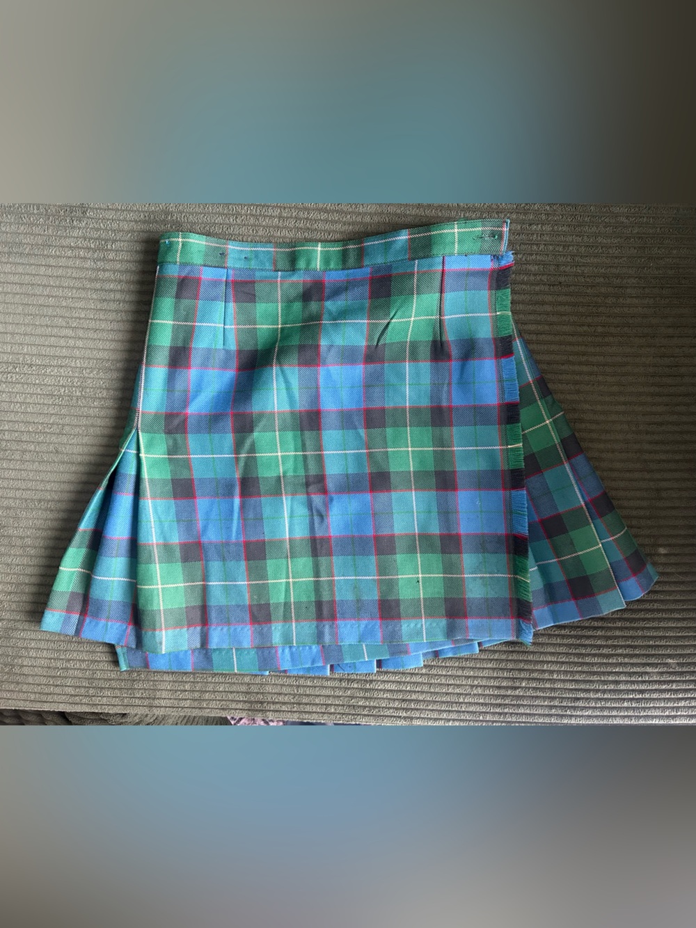 VTG Large Blue and Green Plaid Mini Skirt-%100 Wool